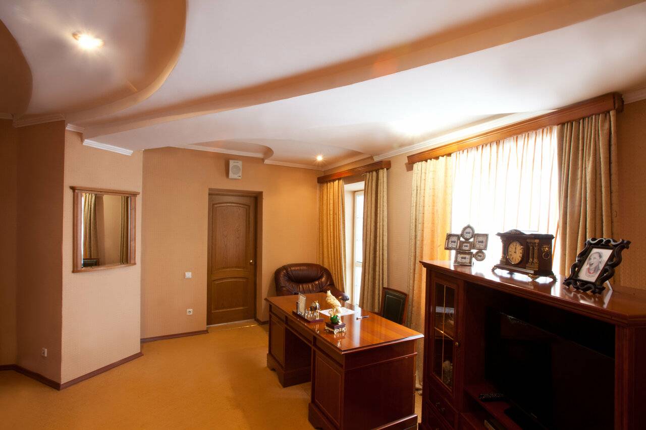 Люкс трехкомнатный с кабинетом